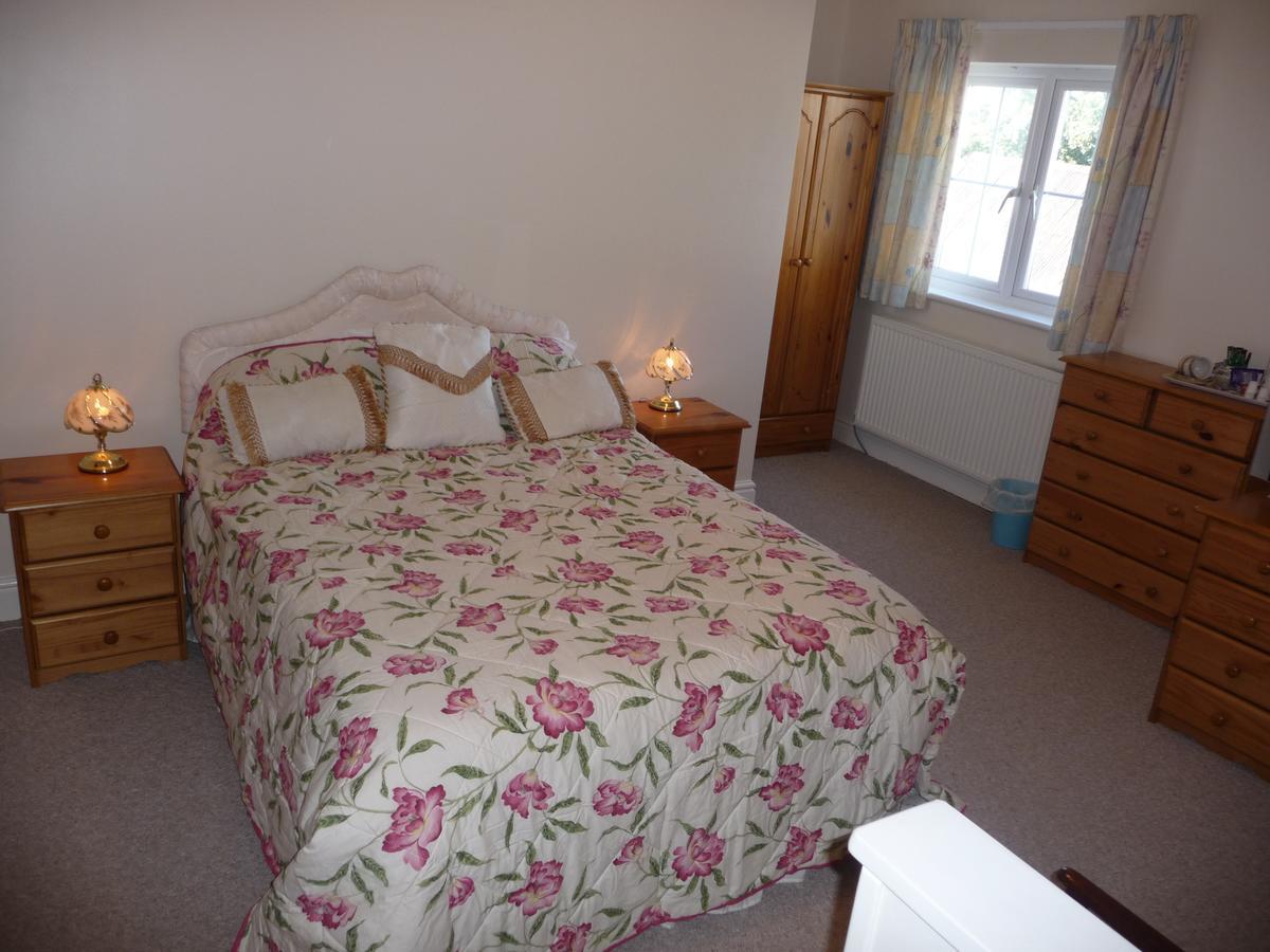 Nant-Y-Ffin Hotel Llandissilio Extérieur photo